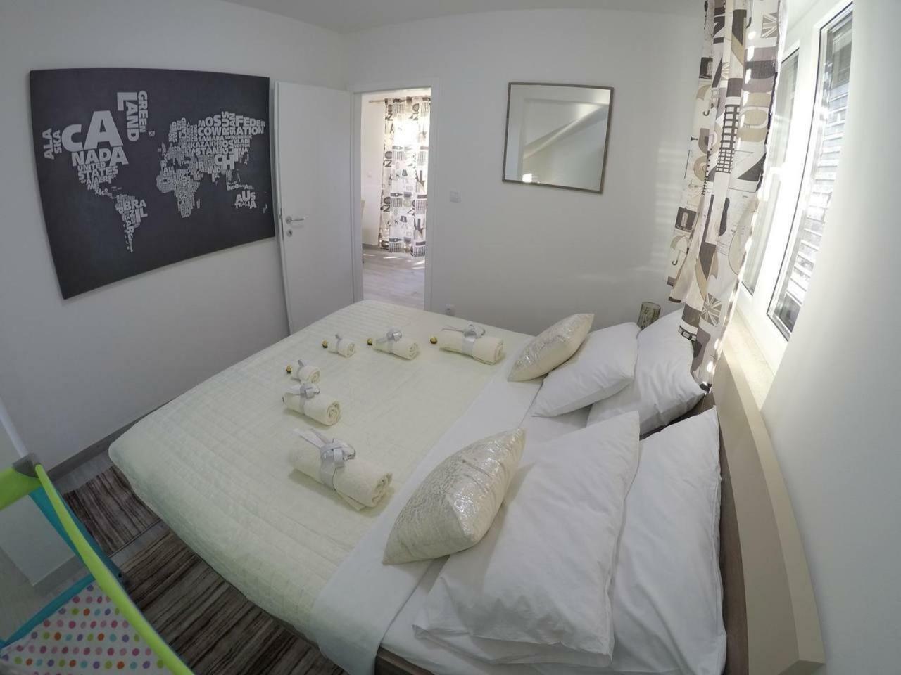 The Globetrotter'S Residence Kaštel Novi Esterno foto