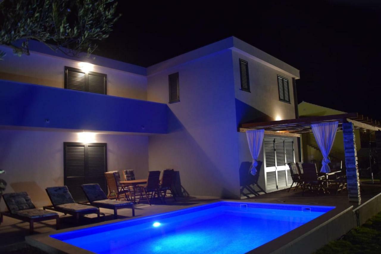 The Globetrotter'S Residence Kaštel Novi Esterno foto