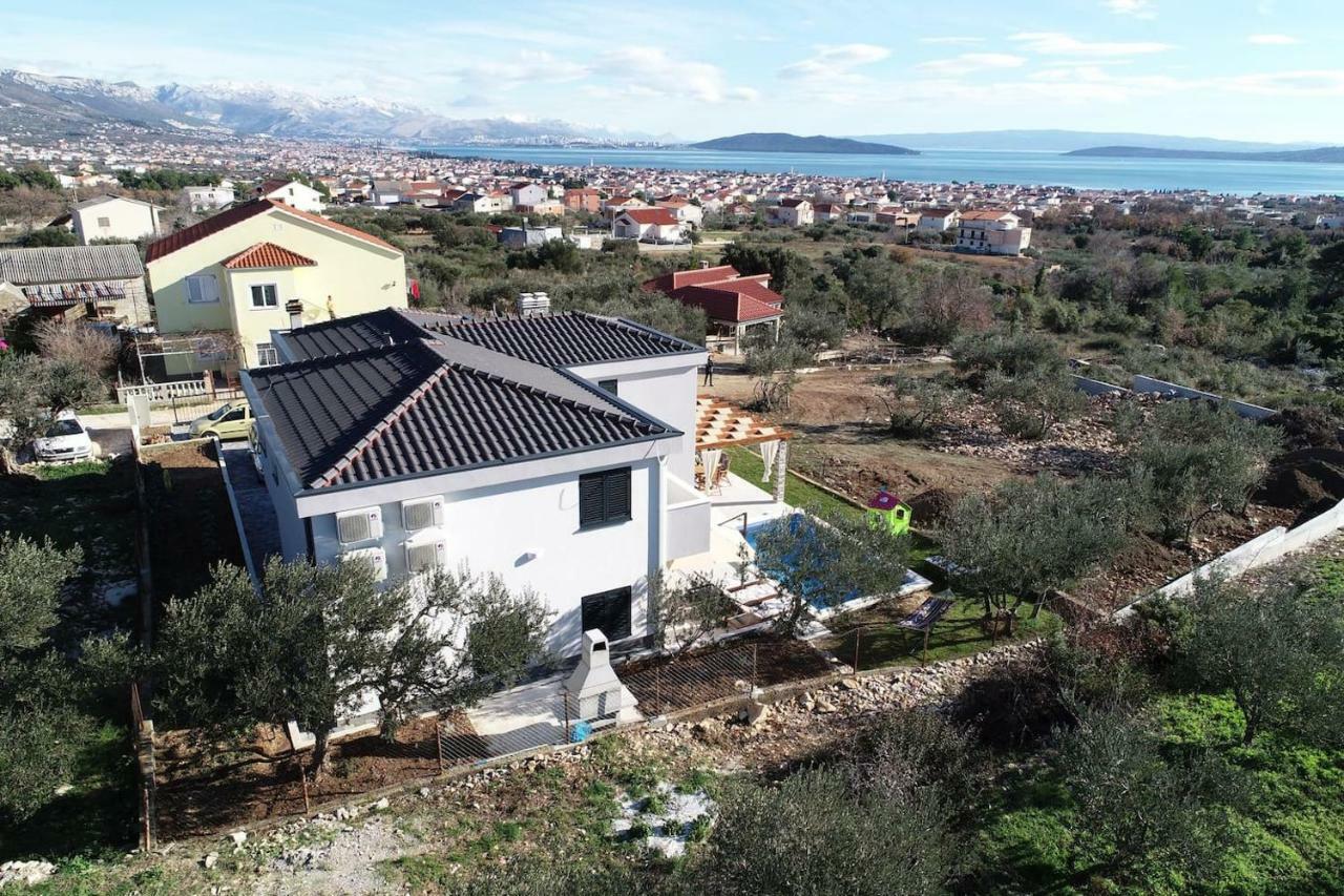 The Globetrotter'S Residence Kaštel Novi Esterno foto