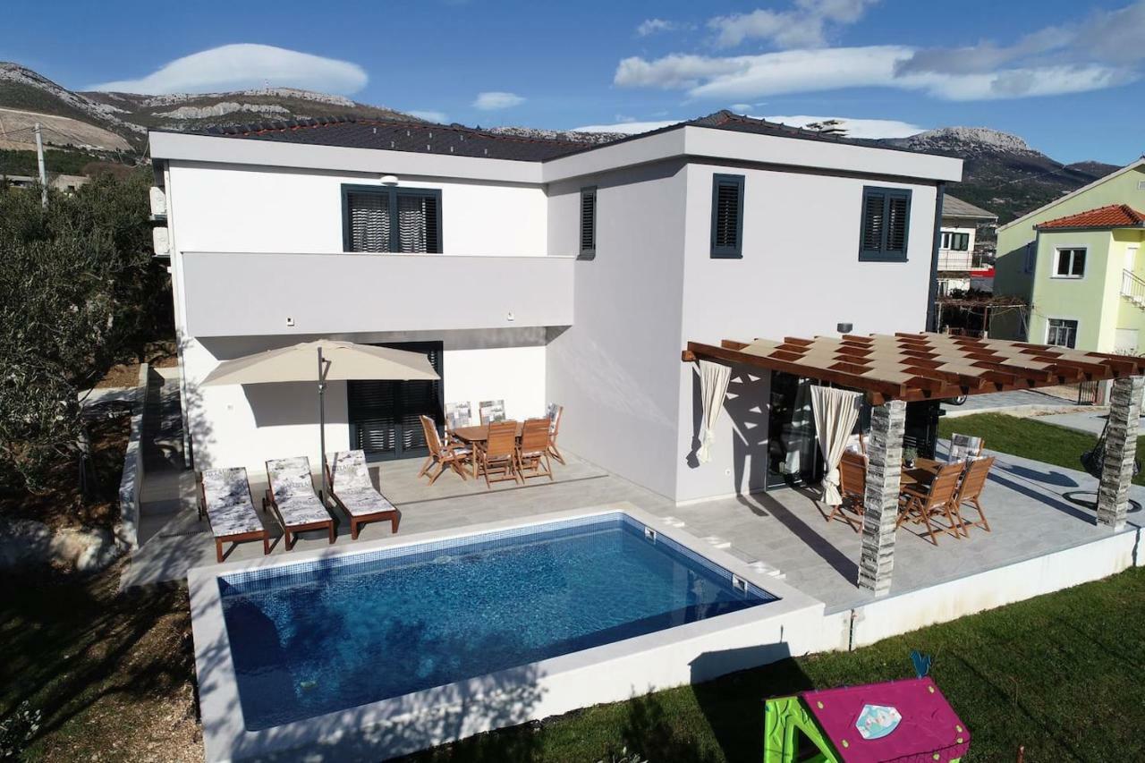 The Globetrotter'S Residence Kaštel Novi Esterno foto